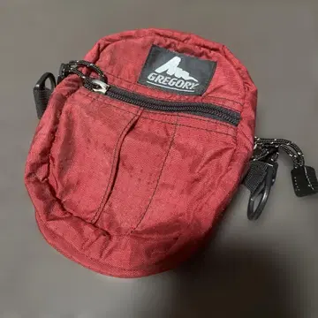 그레고리 숄더백