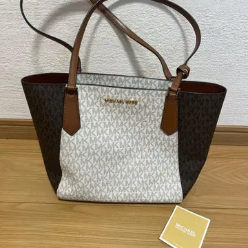 MICHAEL KORS 로고 토트백