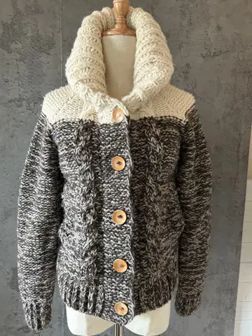 새상품급 에스테르 카우친