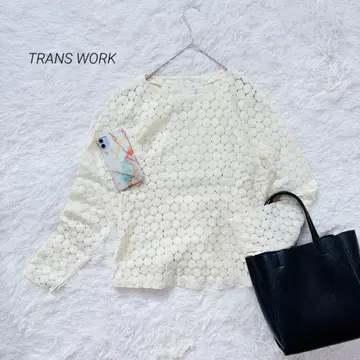 트랜스워크 티셔츠 긴팔 백 버튼 레이스 포멀 아이보리