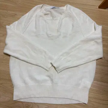 시착만 한 상품 FRAMWORK 아이보리 V넥 긴팔 니트