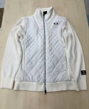 Oakley 화이트 퀼팅 자켓
