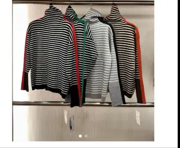 보더 니트 풀오버 테크톡