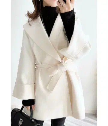 노스탤지어 빅 칼라 가운 코트