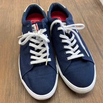 VANS 네이비 캐주얼 스니커즈