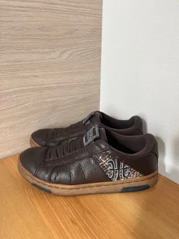 로얄 엘라스틱스 스니커즈 26.5cm