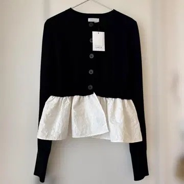 미사용 새상품 OHGA DOKKING KNIT BLACK