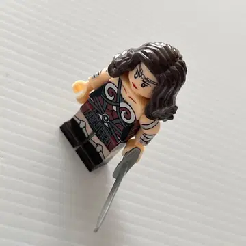 LEGO 레고 더 보이즈 퀸 메이브 미니 피규어