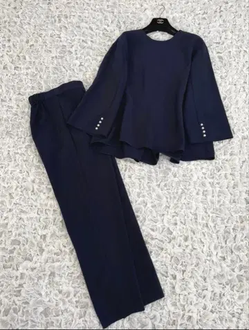 SHIPS 쉽스 펄 모티브 버튼 크루넥 블라우스&팬츠 세트