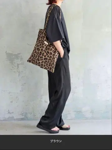 [ Uhr / 우아 Spick&Span 별주 레오파드 토트백 브라운 ]