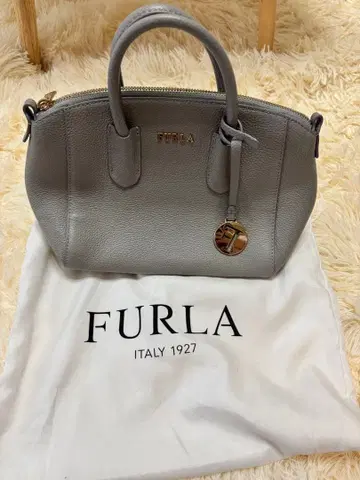 FURLA 그레이 핸드백 숄더 스트랩 포함