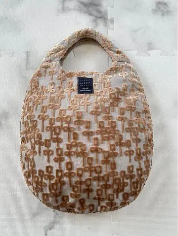 [미나 페르호넨] 코러스 에그백 chorus egg bag