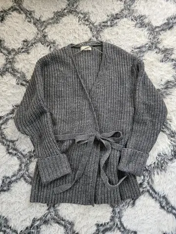 그레이 니트 랩 가디건