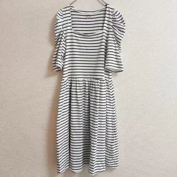 s0625 [ inu 펠리시모 ] 스퀘어넥 보더 원피스 오부소매 자수