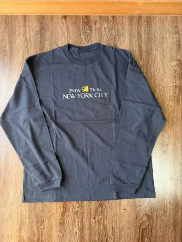 254W 4th St. NEW YORK CITY 긴팔 티셔츠