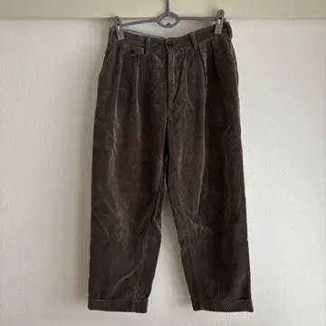 BEAMS 플러스 / 2 플리츠 코듀로이 팬츠