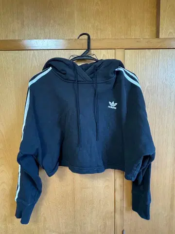 adidas 크롭 후드티 블랙 M