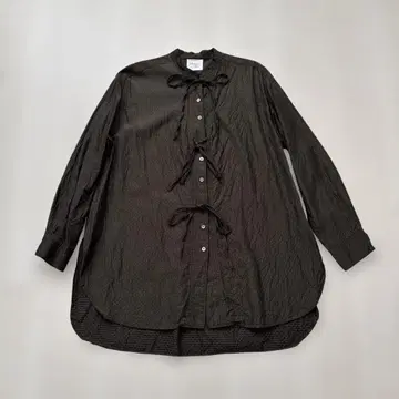 Yuni 리본 포함 긴팔 셔츠 카키