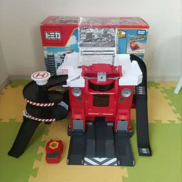 토미카 변형 파이어 스테이션