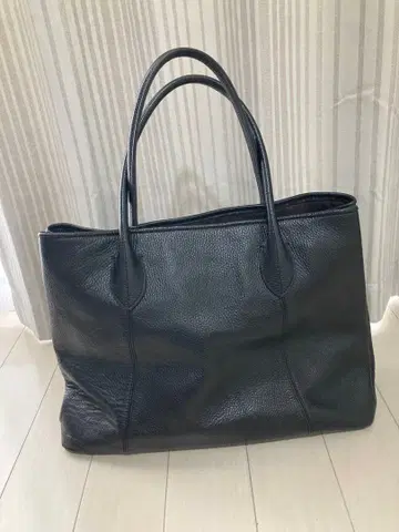 UNITED ARROWS 블랙 가죽 토트백