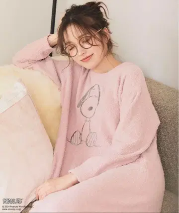 [ PEANUTS/피넛 ] SNOOPY 복슬복슬 룸웨어 원피스 핑크