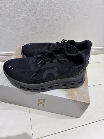 on 클라우드 몬스터 블랙 W 25cm