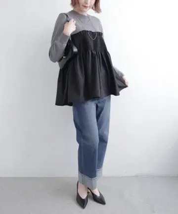 [ 새상품 ] 이소재 절개 개더 니트 도킹 니트 chouchou