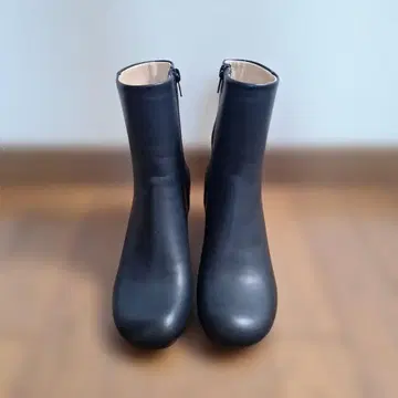 블랙 숏부츠 오블리크 토 38 사이즈