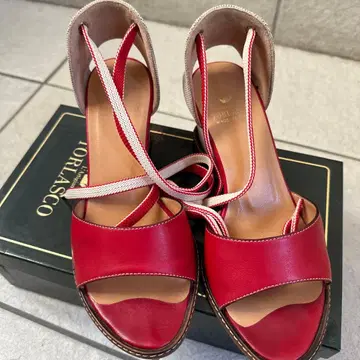 레드 오픈토 웨지힐 샌들