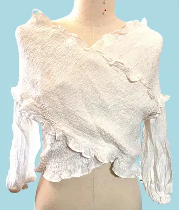 라벨에튀드 la belle Etude 셔링 상의