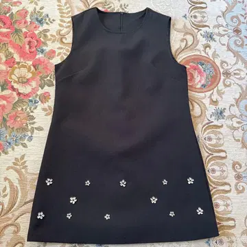 블랙 슬리브리스 미니 원피스