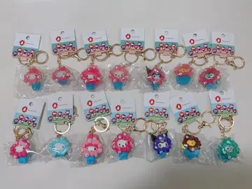 미야쿠미야쿠 산리오 파스텔 컬러 클리어 컬러 키링 세트