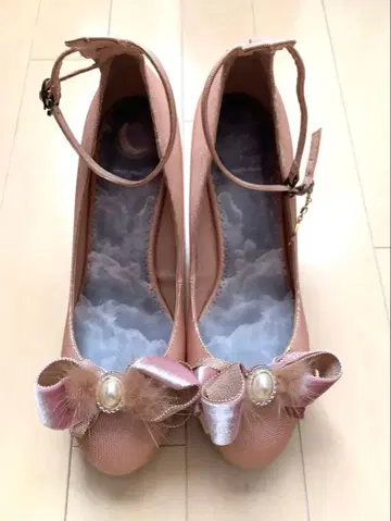 마이라 클래식 펌프스