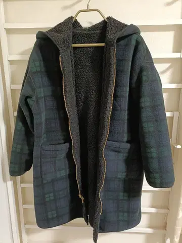 GU 블랙 타탄 체크 보아 롱 코트 리버서블