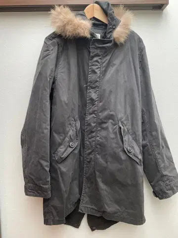 백 넘버 모즈 코트 L 사이즈