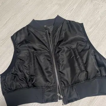 블랙 MA-1 슬리브리스 자켓 ONE SIZE