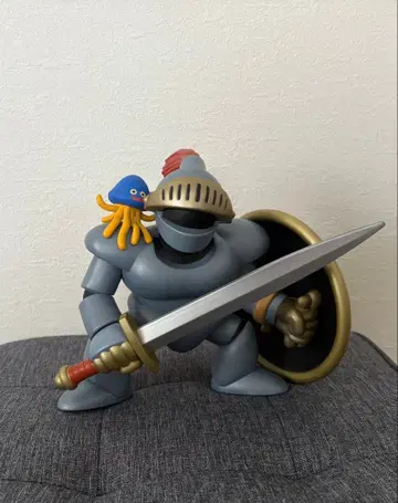 댓글 필수! 방황하는 갑옷 피규어