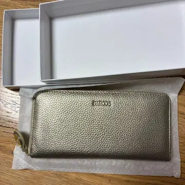 BAGGAGE 실버 가죽 장지갑