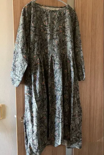 새상품 LL 그레이 꽃무늬 원피스