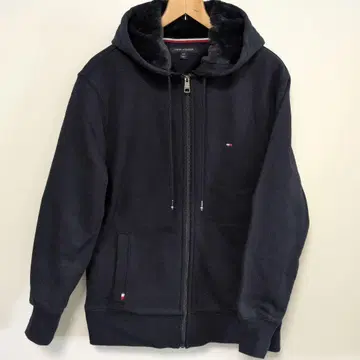 타미힐피거 네이비 후드티 안쪽 인조 모피