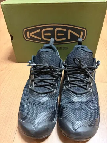 KEEN 트레킹 슈즈 25.0