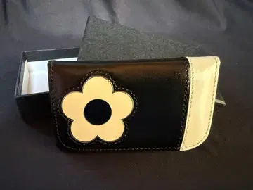 메리 퀀트 런던 꽃 모티브 키케이스