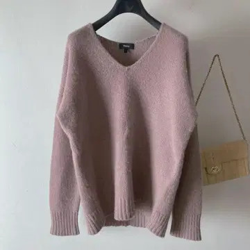 띠어리*복슬복슬 기모감 캐시미어 100% 루즈핏 어깨 드롭 니트