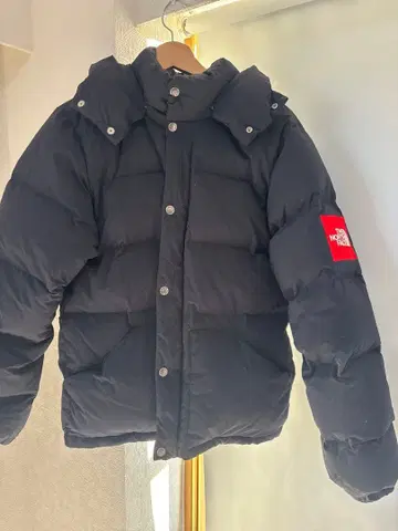 THE NORTH FACE 블랙 캠핑 시에라 다운 자켓 빨간색 로고 M