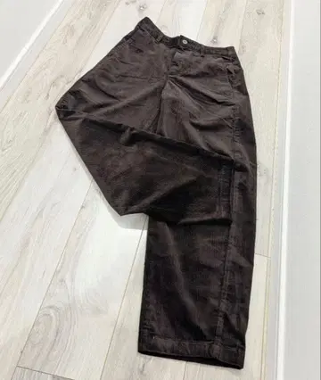 UNIQLO 코토니에 코듀로이 커브 팬츠 다크 브라운