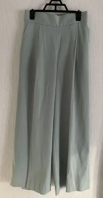 민트 그린 와이드 팬츠