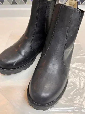 블랙 가죽 사이드 고어 부츠 LL