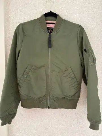 올리브 그린 MA-1 자켓
