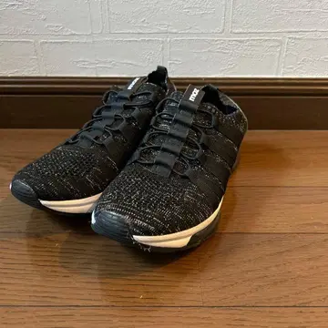 모즈 moz 블랙 라메 믹스 메쉬 슬립온 스니커즈 23.5cm