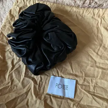 POTETE 블랙 스크런치